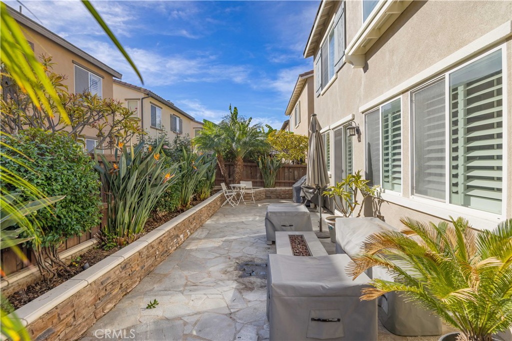 236 W Weeping Willow