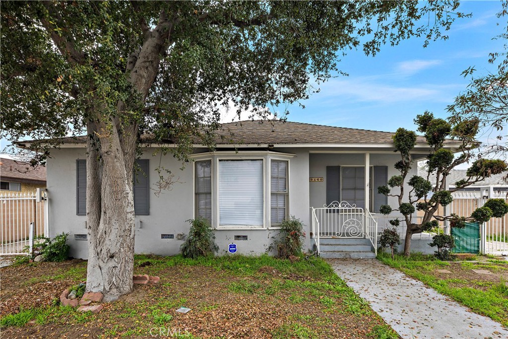 9458 Beverly