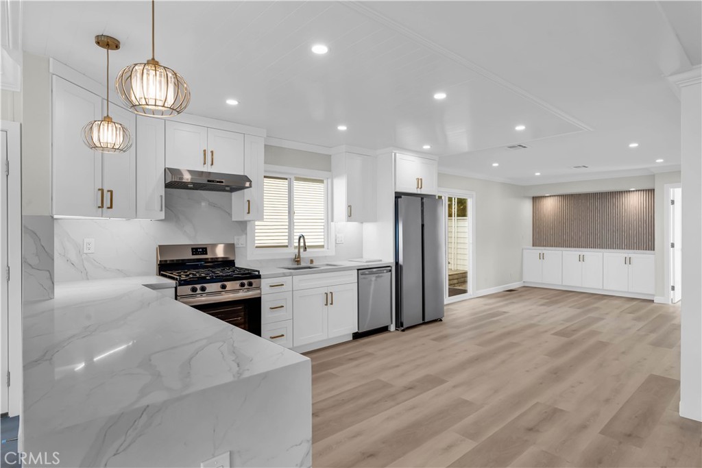 24001 Muirlands Boulevard 115