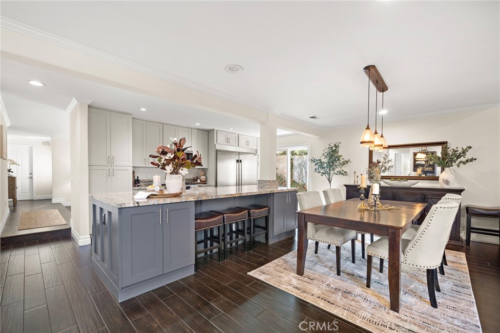 10763 El Centro Avenue