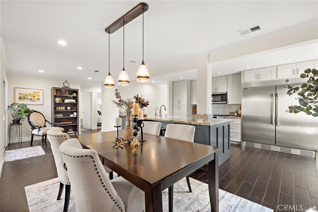 10763 El Centro Avenue