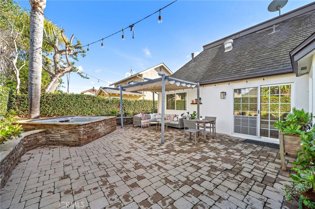 10763 El Centro Avenue