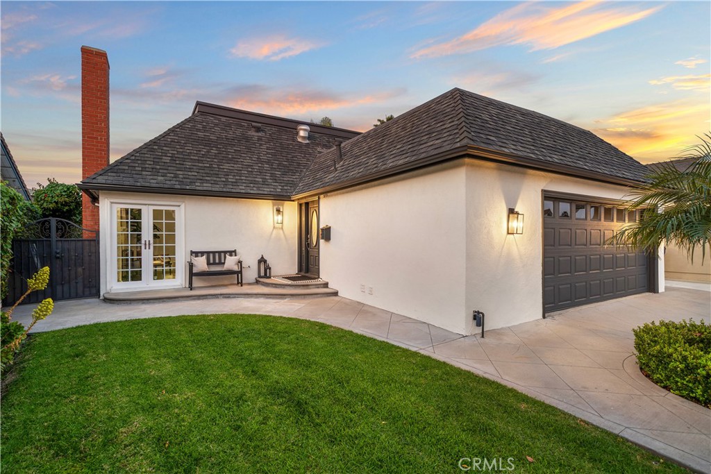 10763 El Centro Avenue