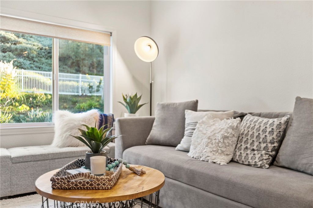 24312 Rue De Gauguin