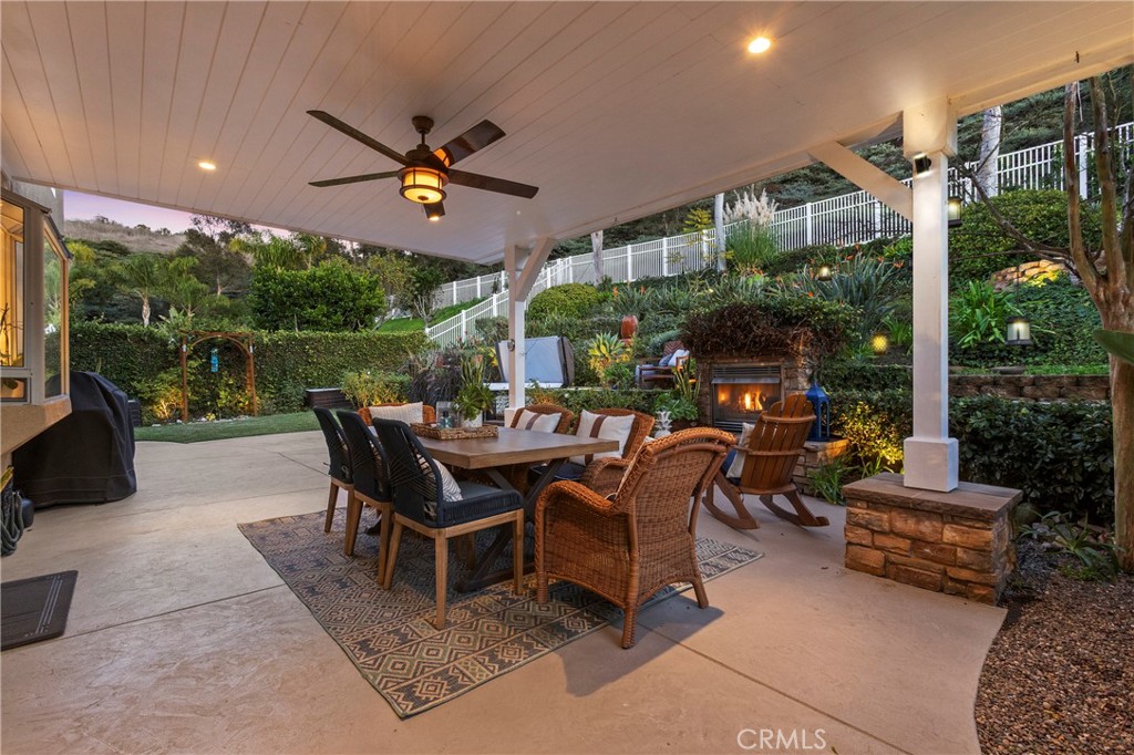 24312 Rue De Gauguin