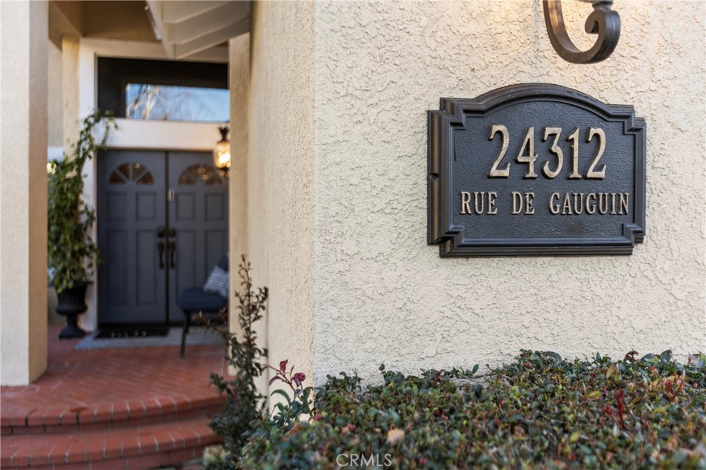 24312 Rue De Gauguin