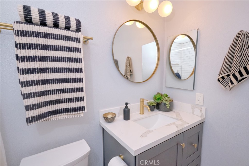 7911 Woodlake Drive 76