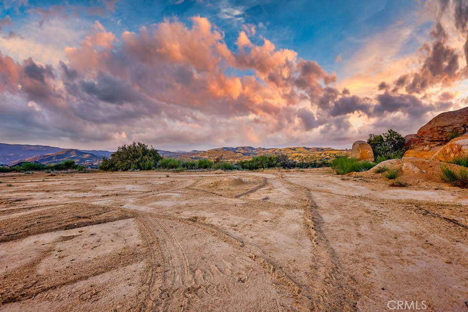 42050 Avenida Escala