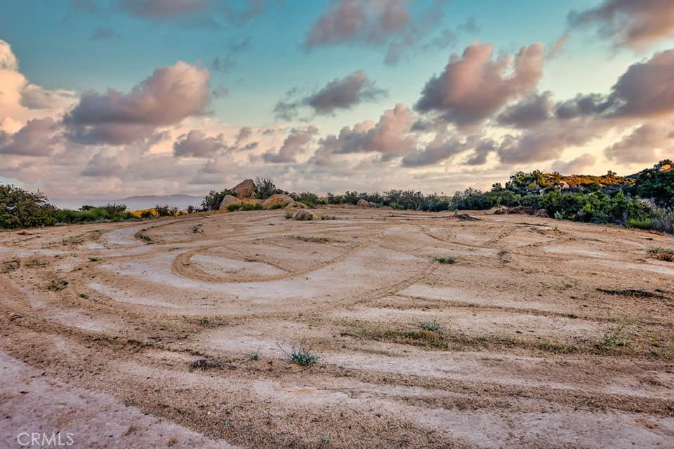 42050 Avenida Escala