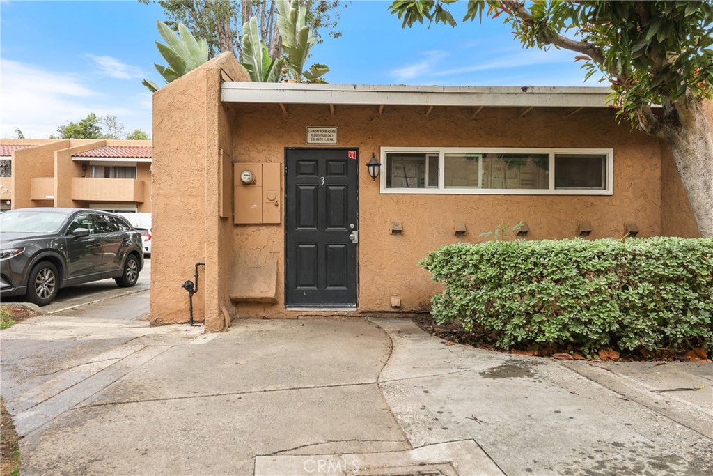 1001 W Macarthur 110