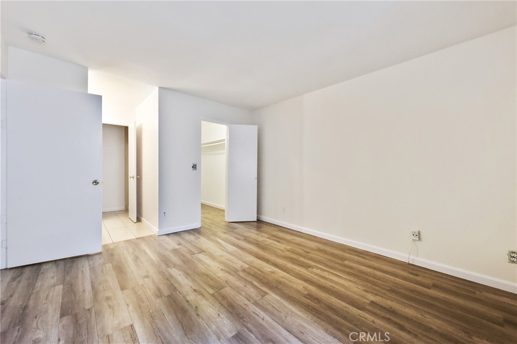 1001 W Macarthur 110