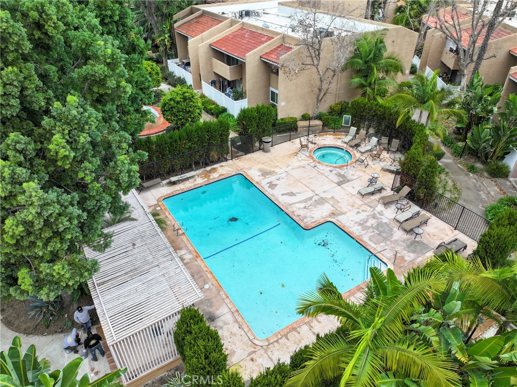 1001 W Macarthur 110