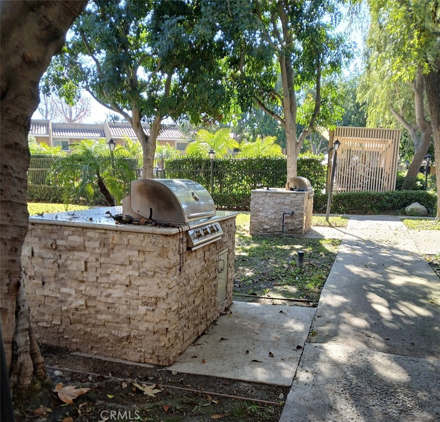 1001 W Macarthur 110