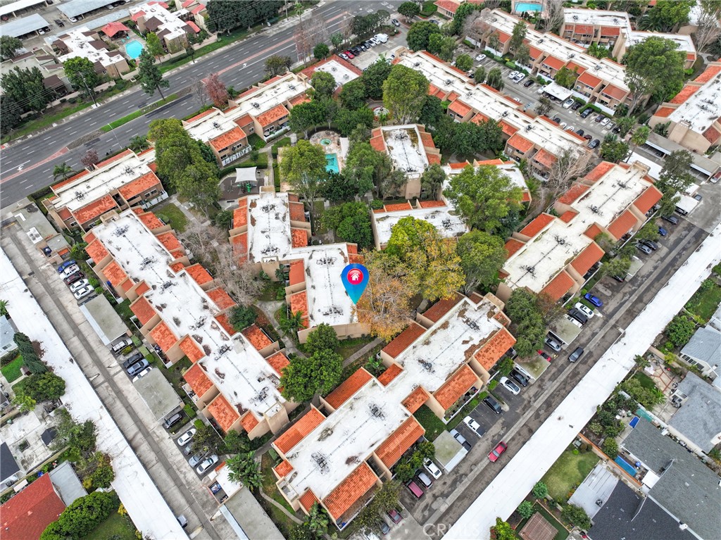 1001 W Macarthur 110