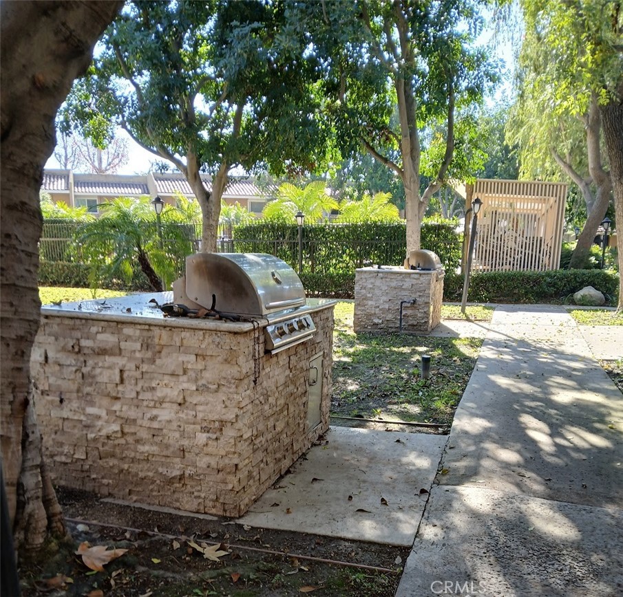 1001 W Macarthur 110