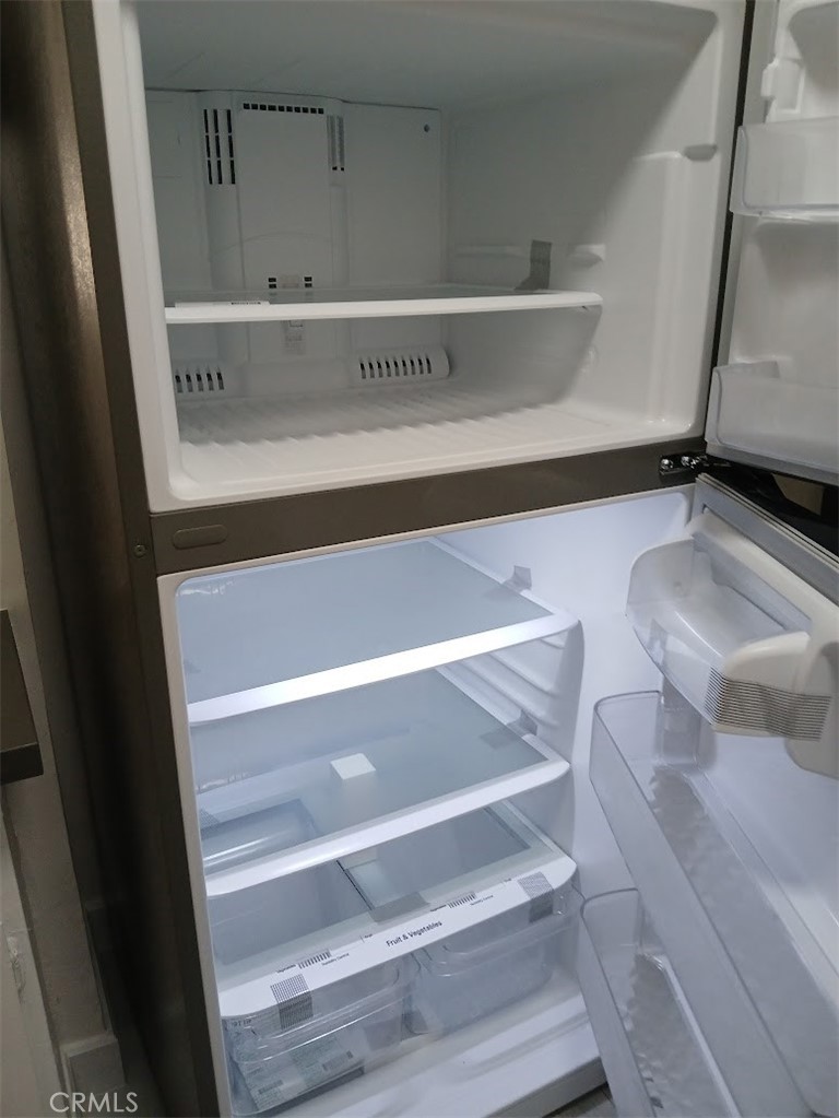 1001 W Macarthur 110