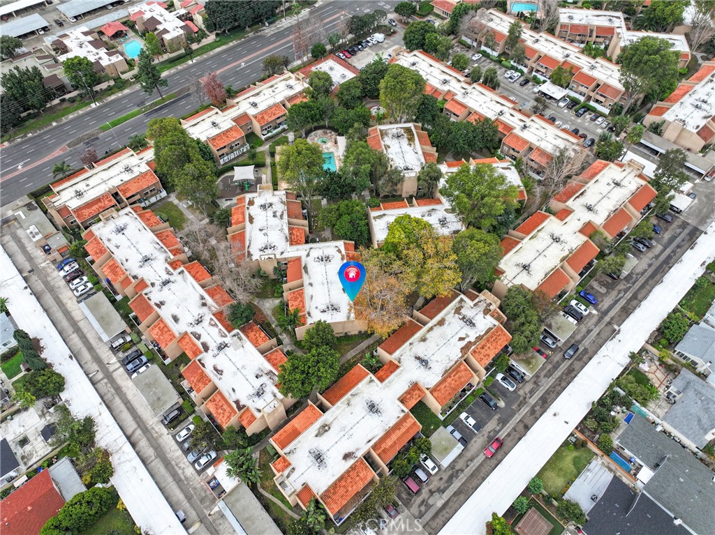 1001 W Macarthur 110