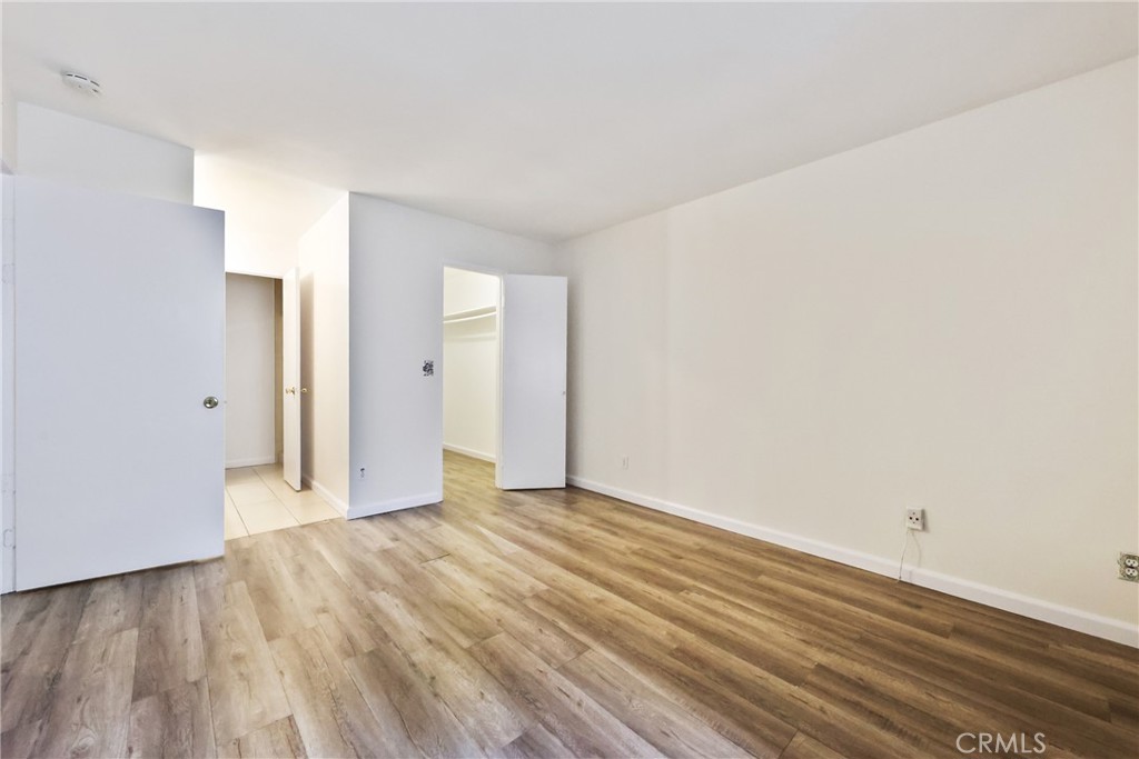 1001 W Macarthur 110