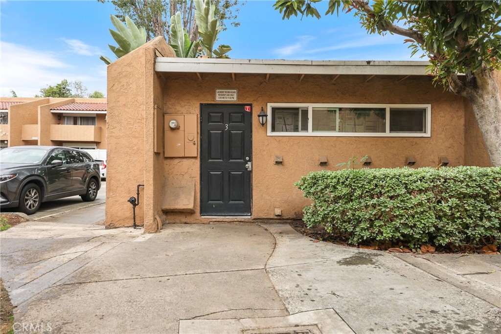 1001 W Macarthur 110