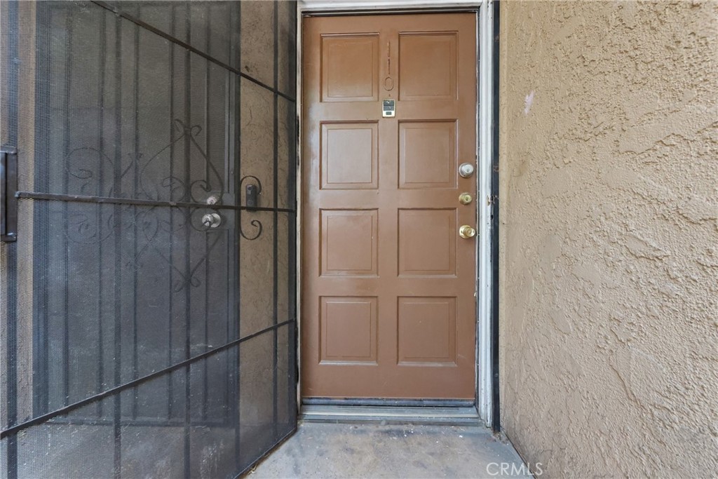 1001 W Macarthur 110