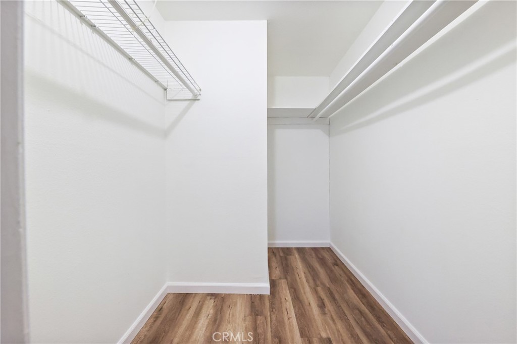 1001 W Macarthur 110