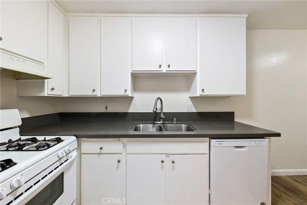 1001 W Macarthur 110