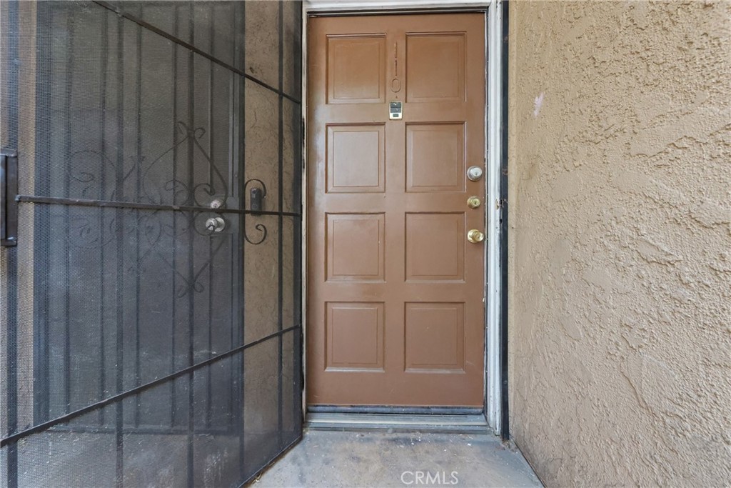 1001 W Macarthur 110