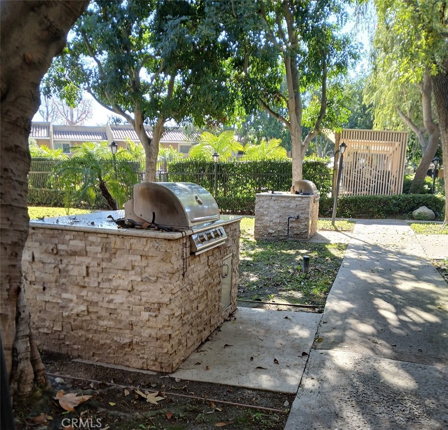 1001 W Macarthur 110