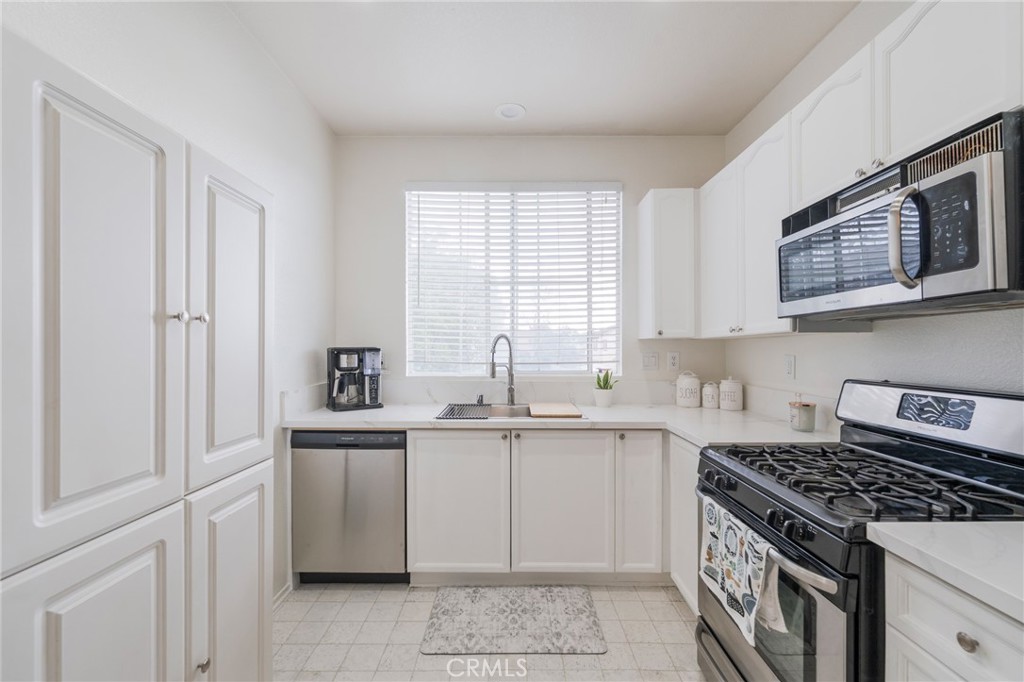 13535 Cobblestone Ln