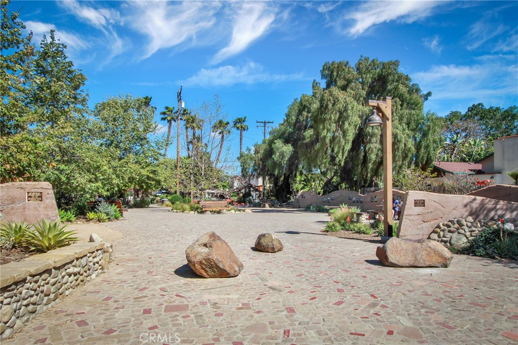 31377 Los Rios 64F