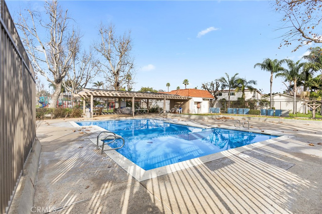 31377 Los Rios 64F