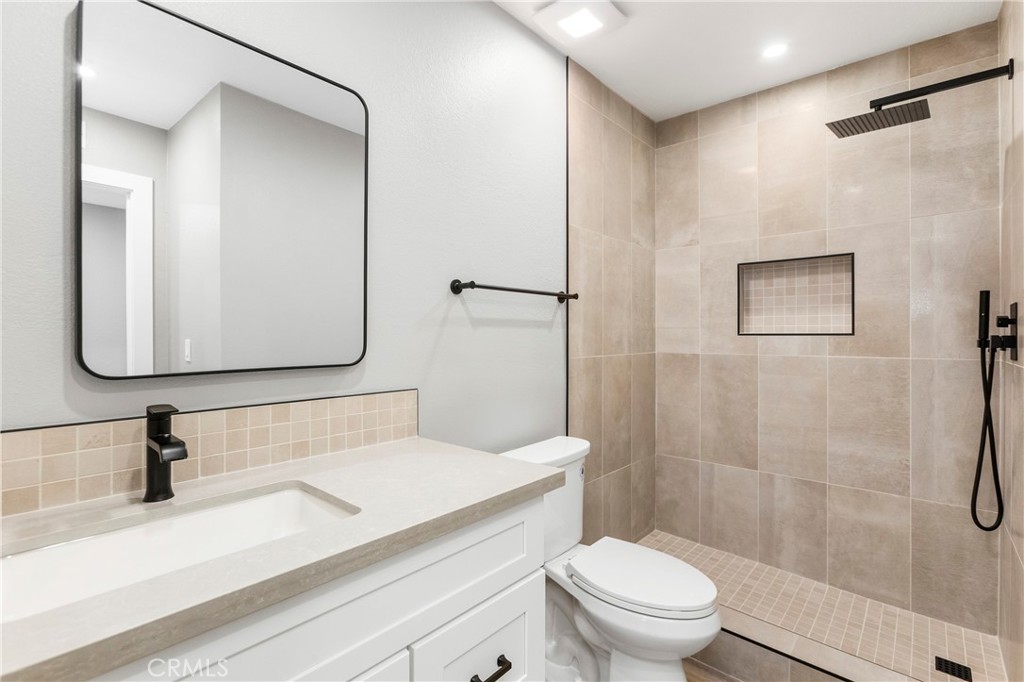 31377 Los Rios 64F