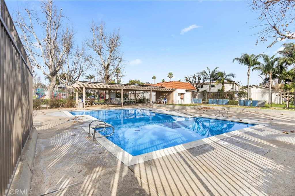 31377 Los Rios 64F