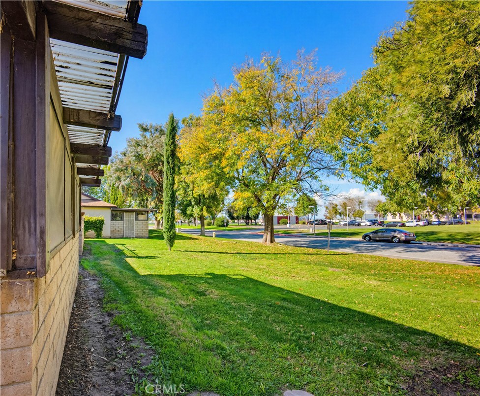 643 W Villa Chaparral