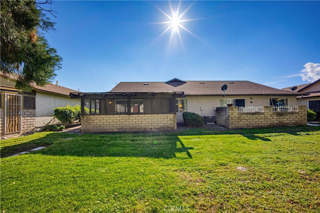 643 W Villa Chaparral