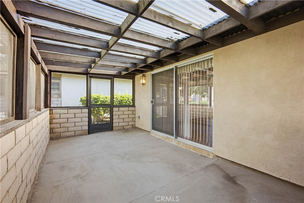 643 W Villa Chaparral