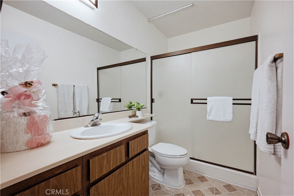 643 W Villa Chaparral