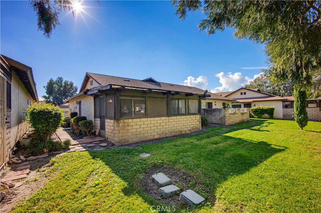 643 W Villa Chaparral