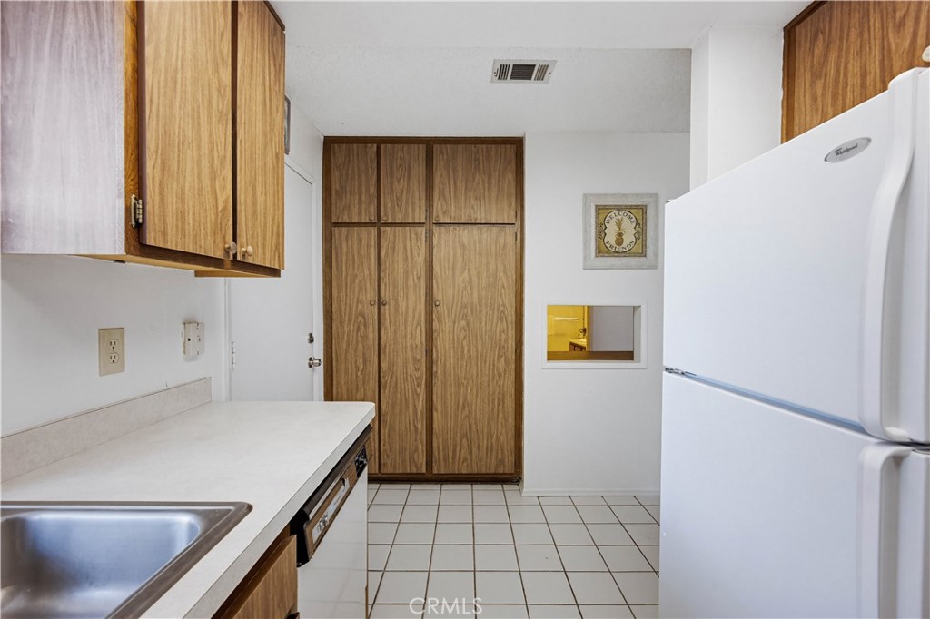 643 W Villa Chaparral