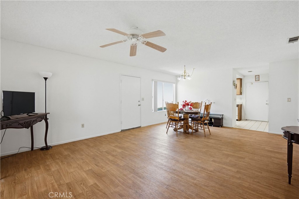 643 W Villa Chaparral