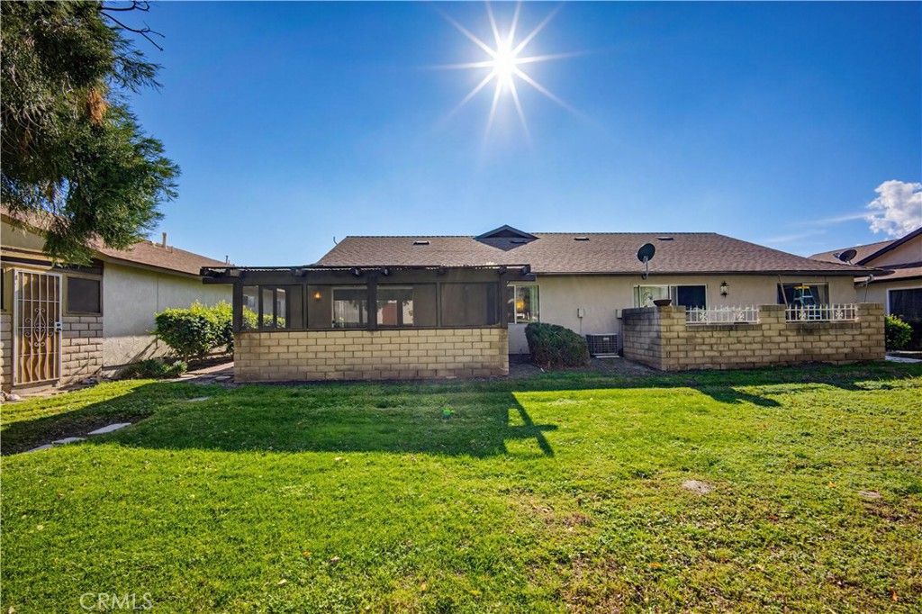 643 W Villa Chaparral