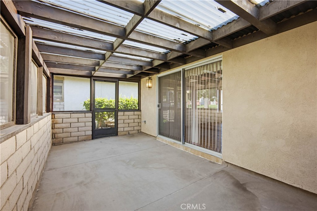 643 W Villa Chaparral