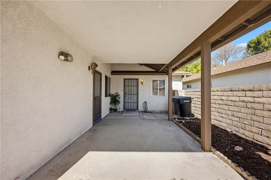 643 W Villa Chaparral