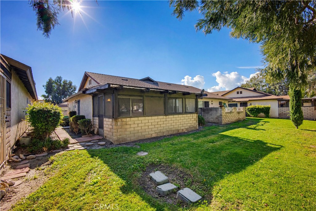 643 W Villa Chaparral