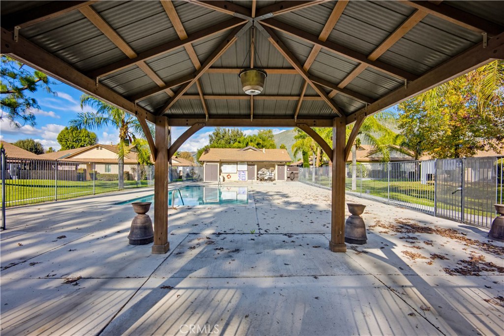 643 W Villa Chaparral