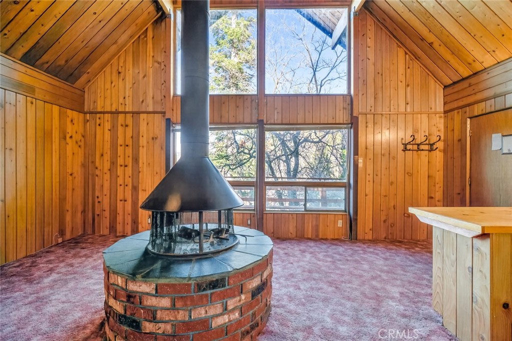845 Villa Grove