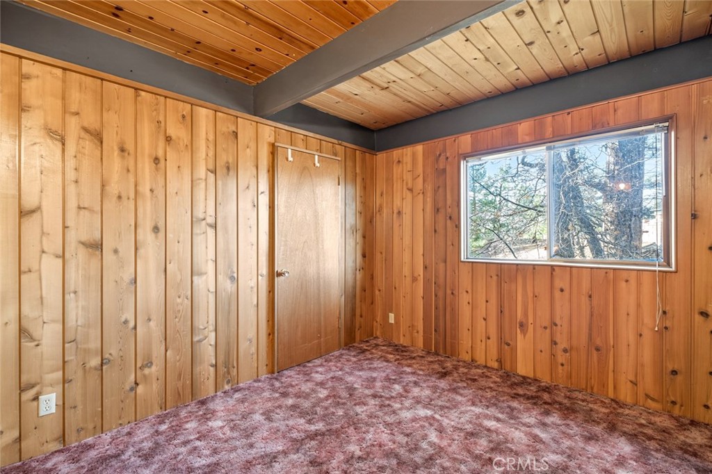 845 Villa Grove