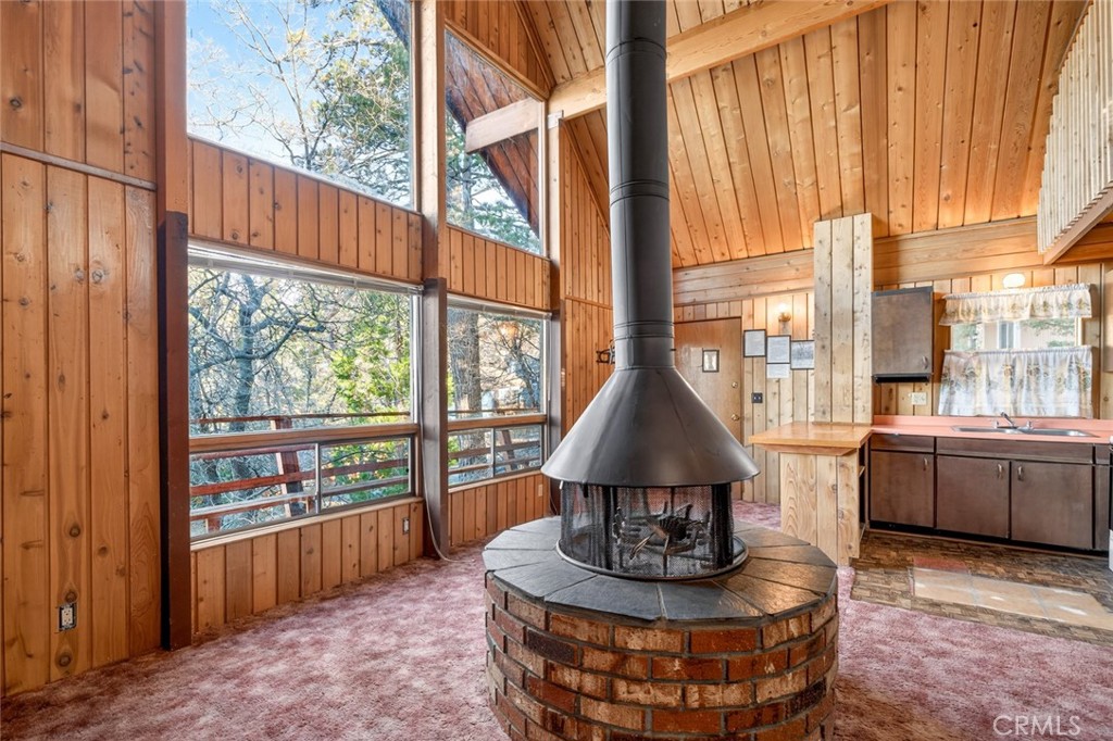 845 Villa Grove