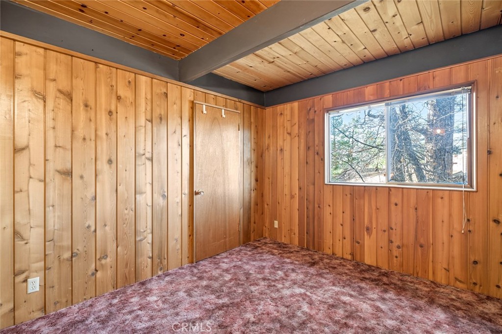 845 Villa Grove