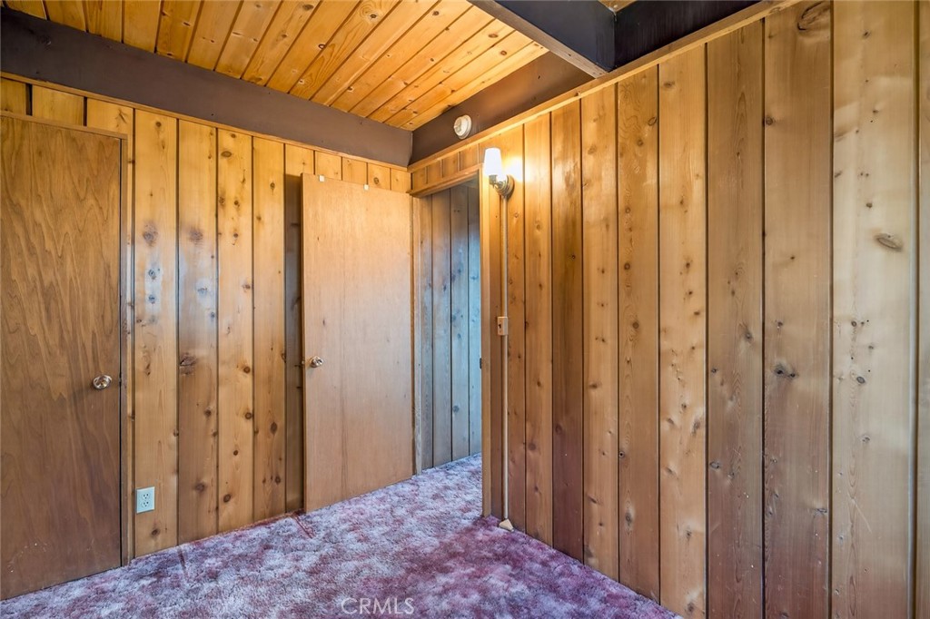 845 Villa Grove
